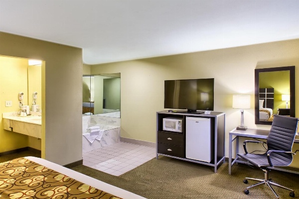 Country Hearth Inn Knightdale Raleigh image 7